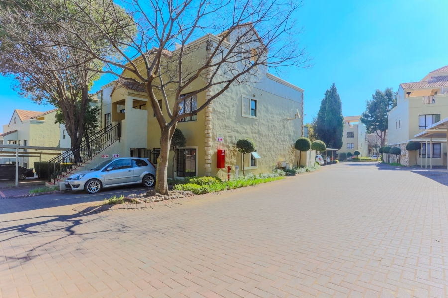2 Bedroom Property for Sale in Douglasdale Gauteng