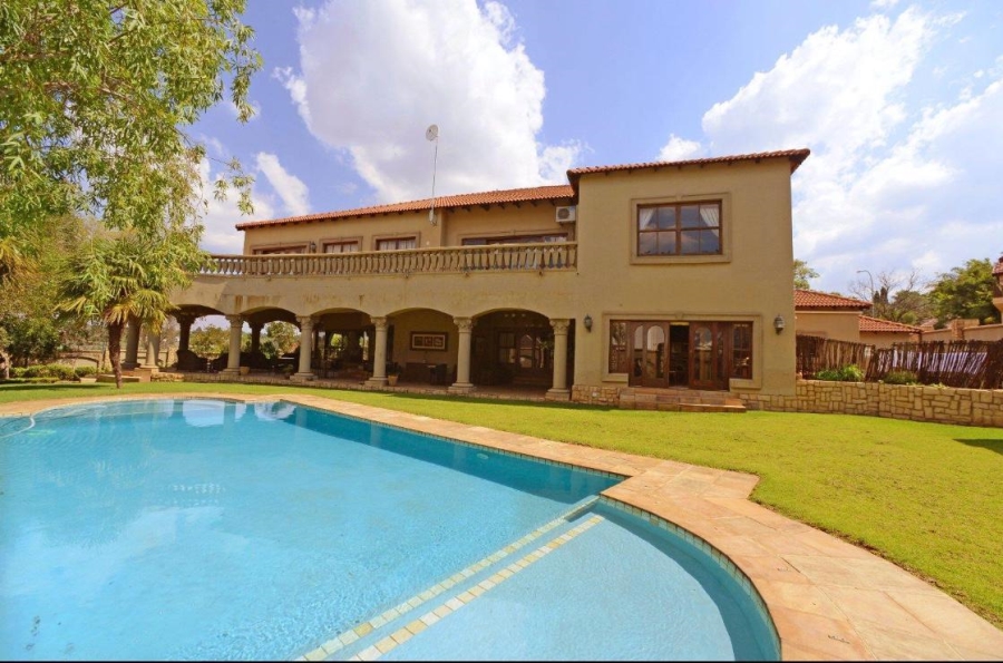 7 Bedroom Property for Sale in Lakefield Gauteng