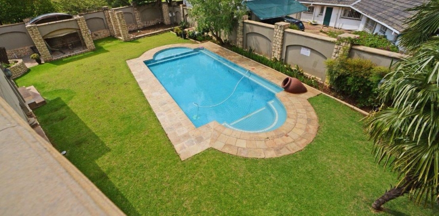 7 Bedroom Property for Sale in Lakefield Gauteng