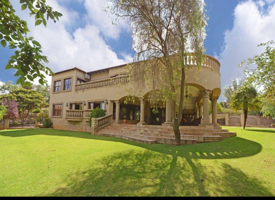7 Bedroom Property for Sale in Lakefield Gauteng
