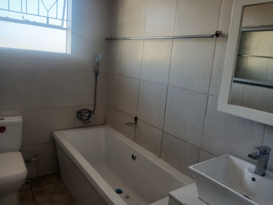 3 Bedroom Property for Sale in Allen Grove Gauteng