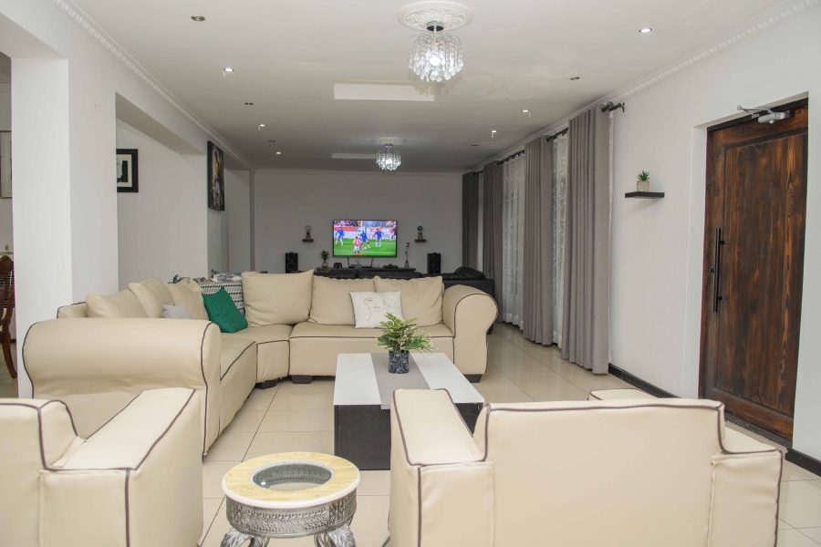 To Let 3 Bedroom Property for Rent in Fontainebleau Gauteng
