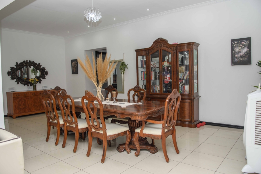 To Let 3 Bedroom Property for Rent in Fontainebleau Gauteng