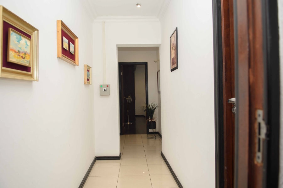 To Let 3 Bedroom Property for Rent in Fontainebleau Gauteng