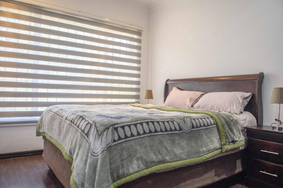 To Let 3 Bedroom Property for Rent in Fontainebleau Gauteng