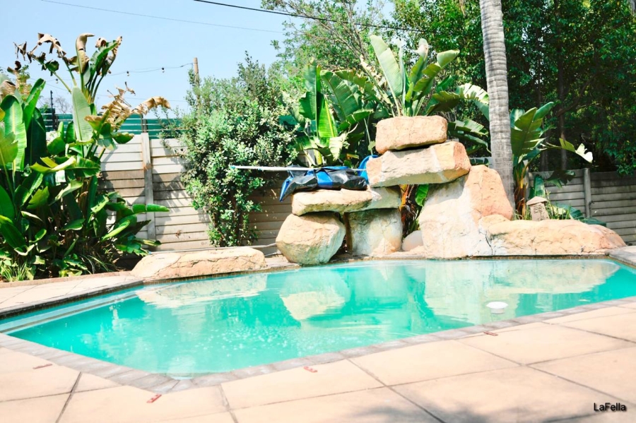 To Let 3 Bedroom Property for Rent in Fontainebleau Gauteng