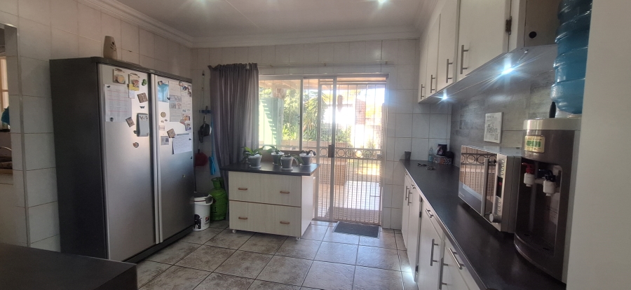 4 Bedroom Property for Sale in Krugersdorp North Gauteng