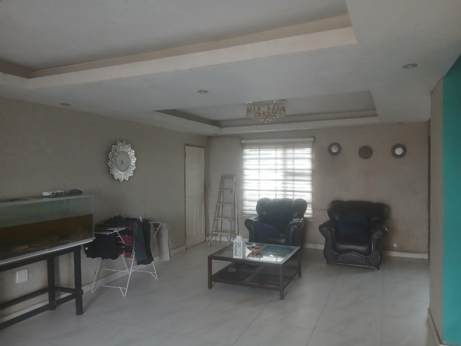 3 Bedroom Property for Sale in Mohlakeng Gauteng