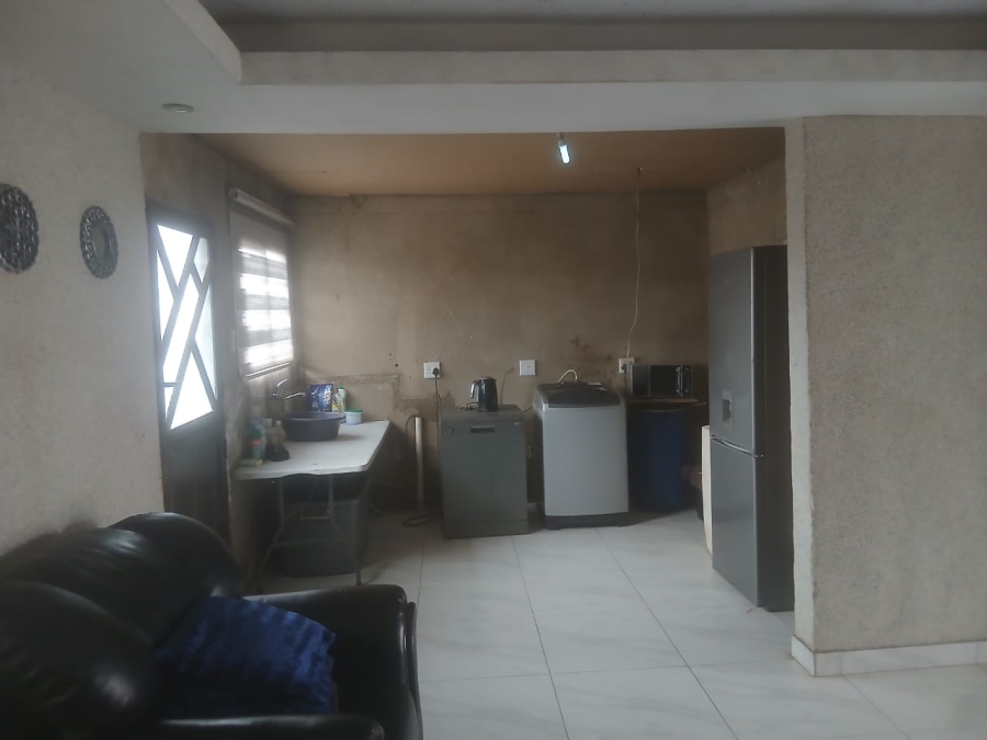 3 Bedroom Property for Sale in Mohlakeng Gauteng