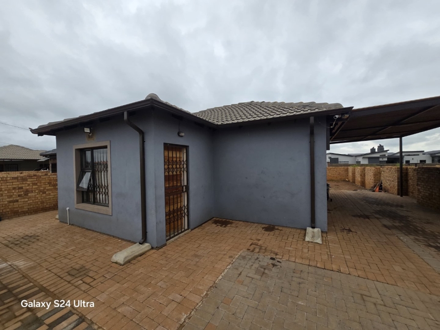 2 Bedroom Property for Sale in Westonaria Gauteng