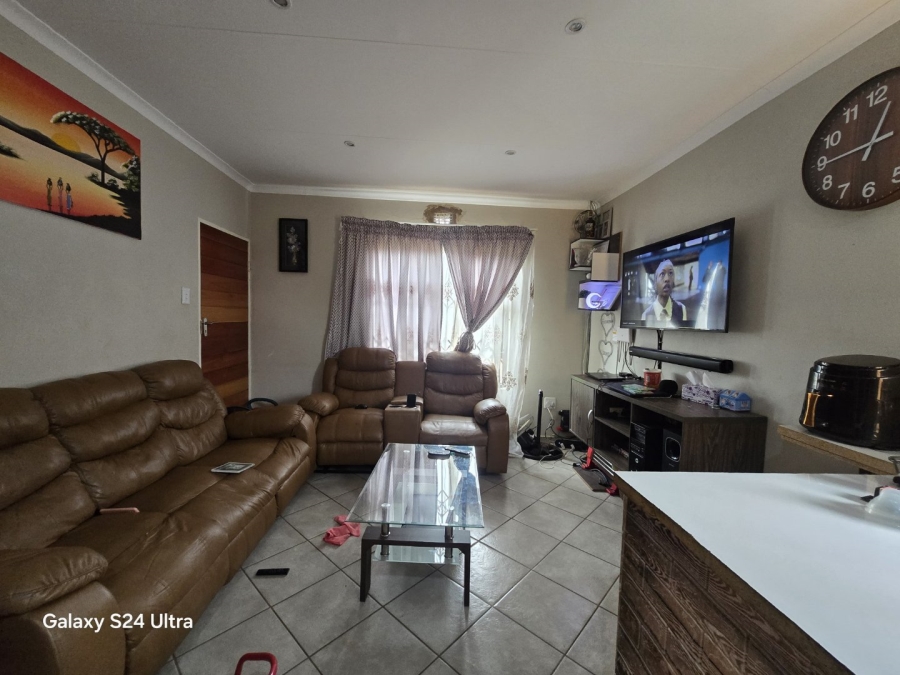 2 Bedroom Property for Sale in Westonaria Gauteng