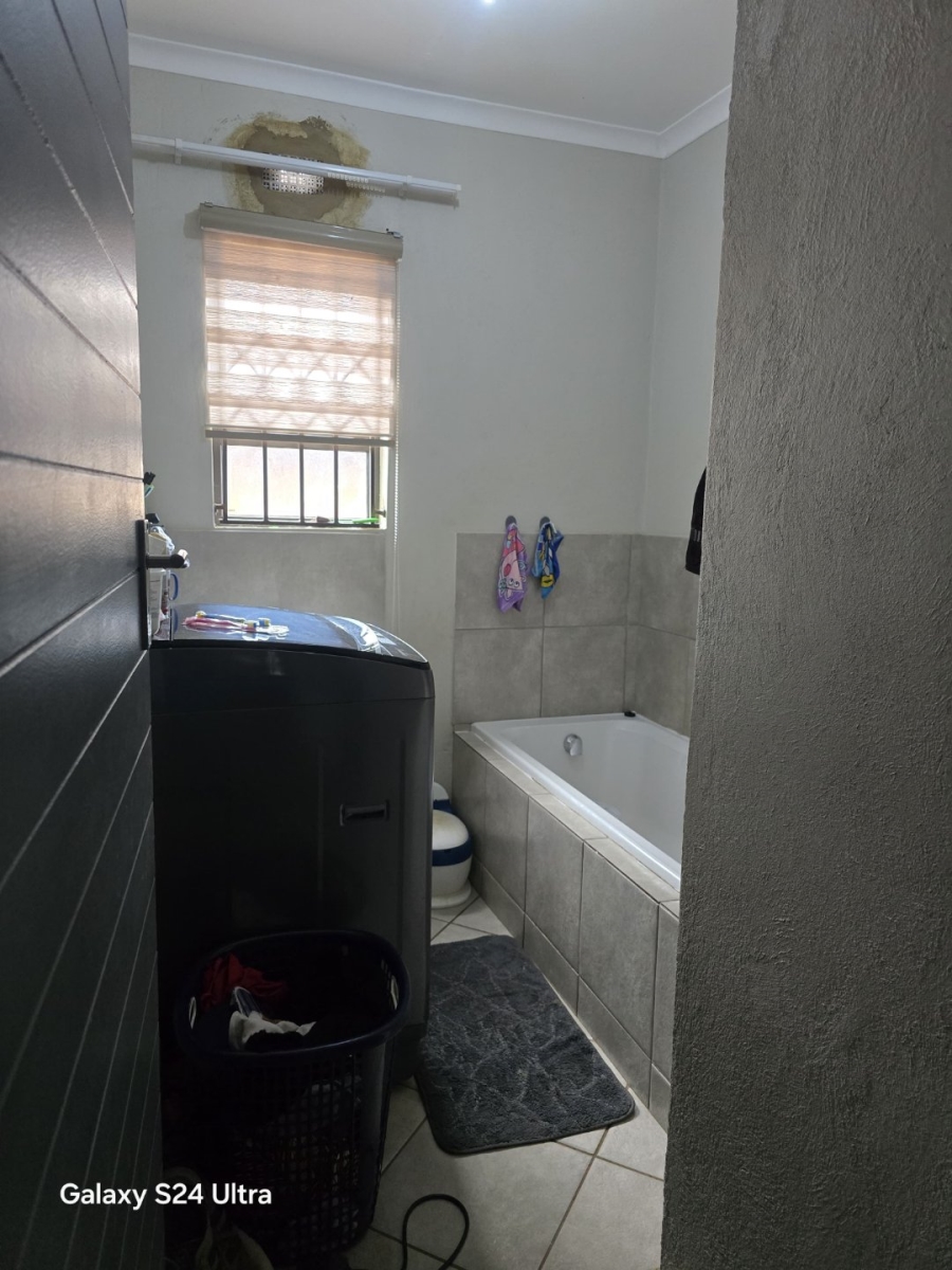 2 Bedroom Property for Sale in Westonaria Gauteng