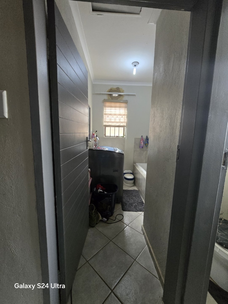 2 Bedroom Property for Sale in Westonaria Gauteng