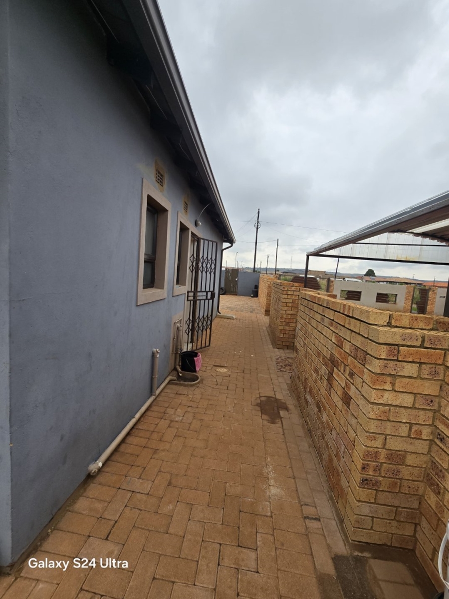 2 Bedroom Property for Sale in Westonaria Gauteng