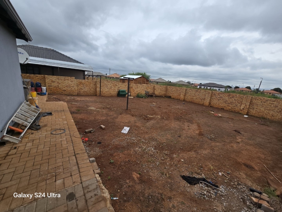 2 Bedroom Property for Sale in Westonaria Gauteng