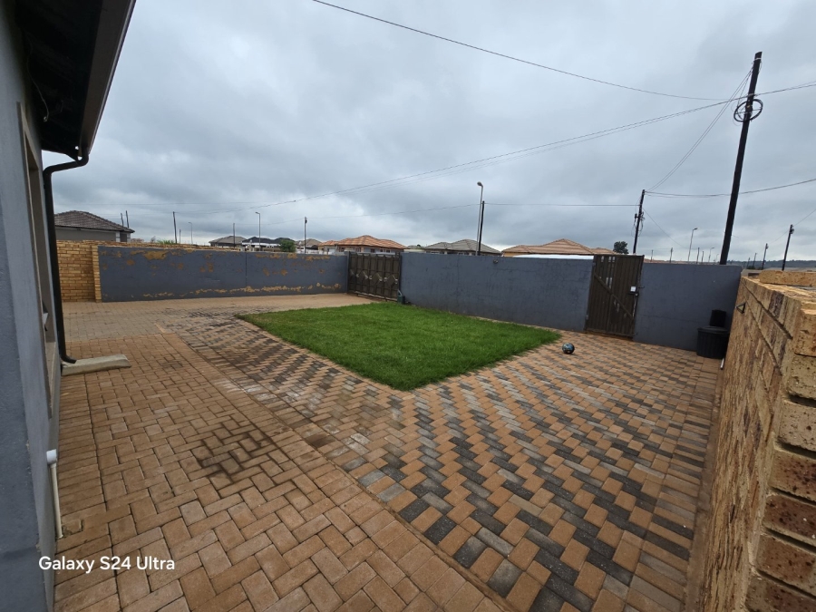 2 Bedroom Property for Sale in Westonaria Gauteng