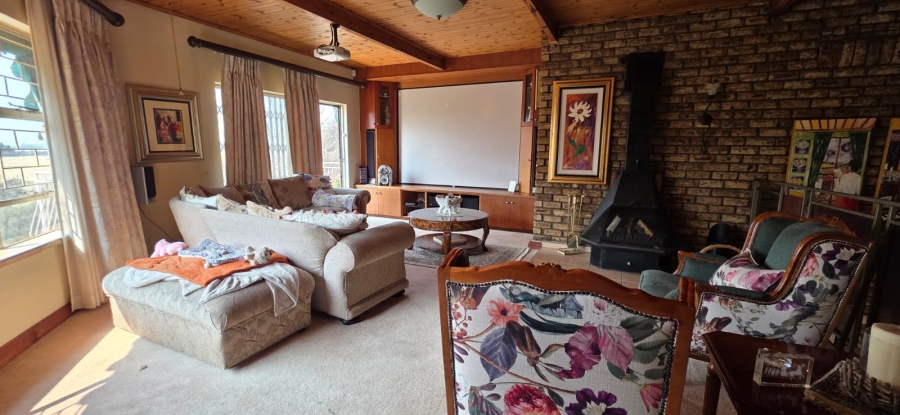 4 Bedroom Property for Sale in Three Rivers East Gauteng