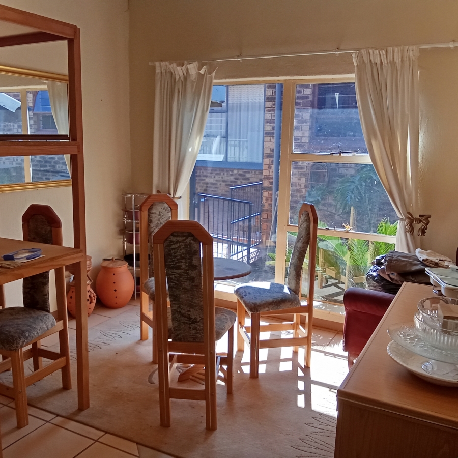 5 Bedroom Property for Sale in Helderkruin View Gauteng