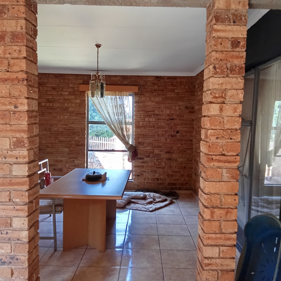 5 Bedroom Property for Sale in Helderkruin View Gauteng