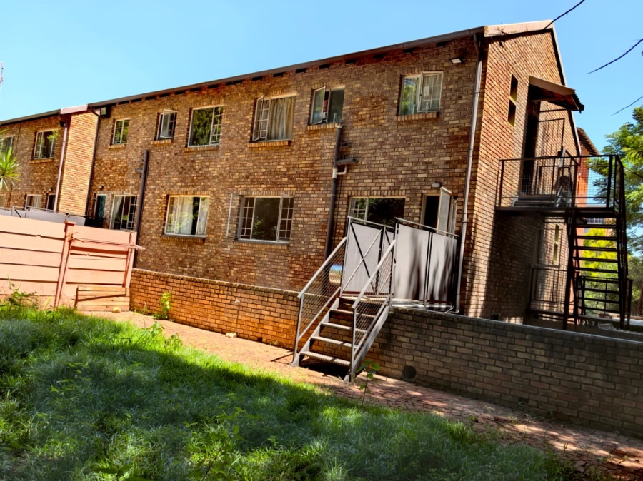 2 Bedroom Property for Sale in Gezina Gauteng