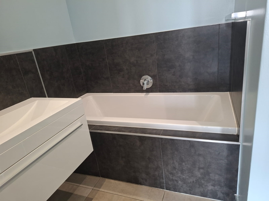 To Let 2 Bedroom Property for Rent in Bedfordview Gauteng