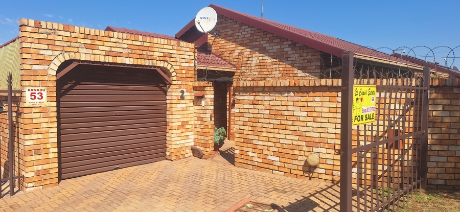 2 Bedroom Property for Sale in Krugersdorp North Gauteng