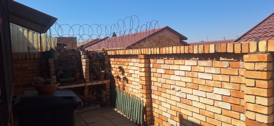 2 Bedroom Property for Sale in Krugersdorp North Gauteng