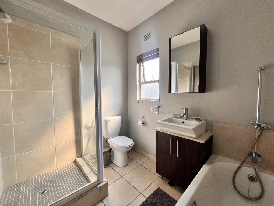 To Let 2 Bedroom Property for Rent in Sunninghill Gauteng
