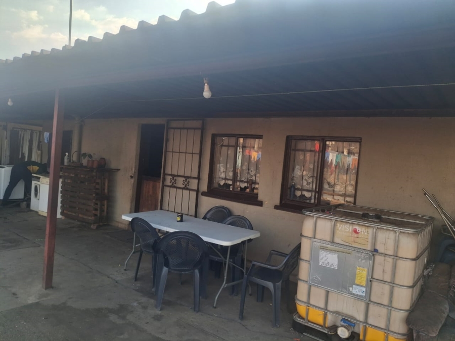 2 Bedroom Property for Sale in Unitas Park Gauteng