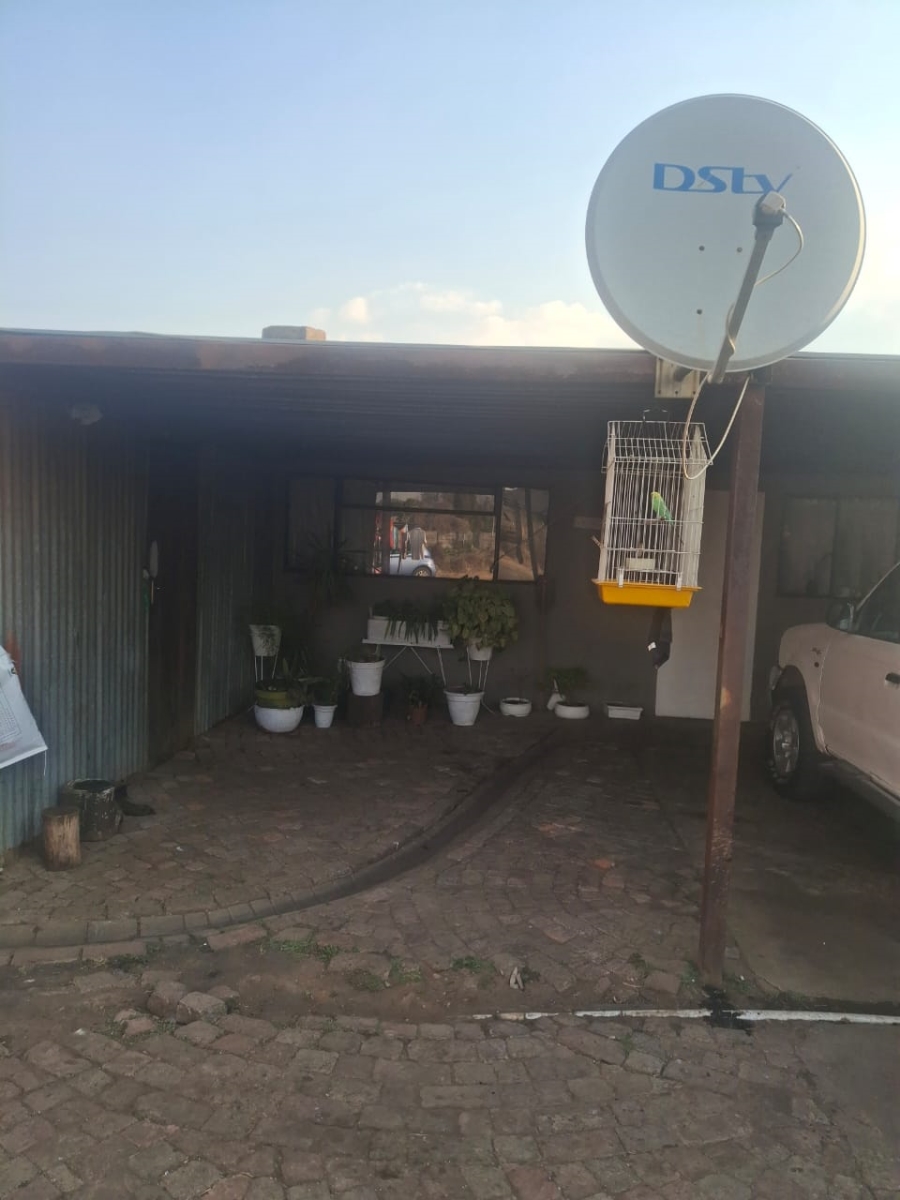 2 Bedroom Property for Sale in Unitas Park Gauteng