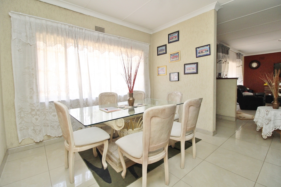 To Let 4 Bedroom Property for Rent in Marlands Gauteng