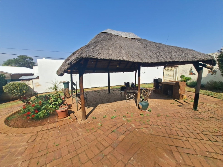 3 Bedroom Property for Sale in Kenmare Gauteng