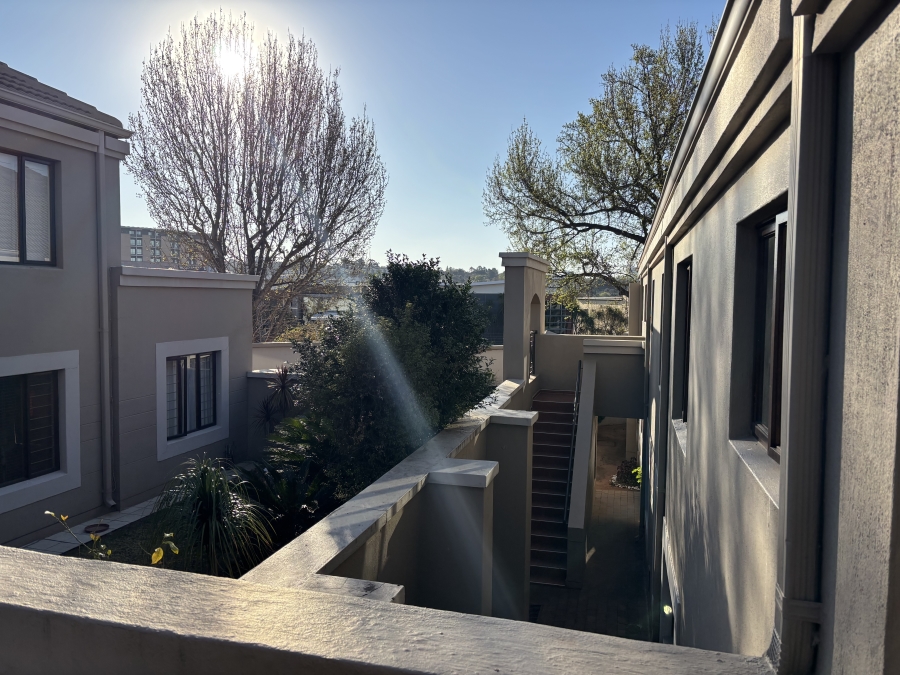 2 Bedroom Property for Sale in Waverley Gauteng