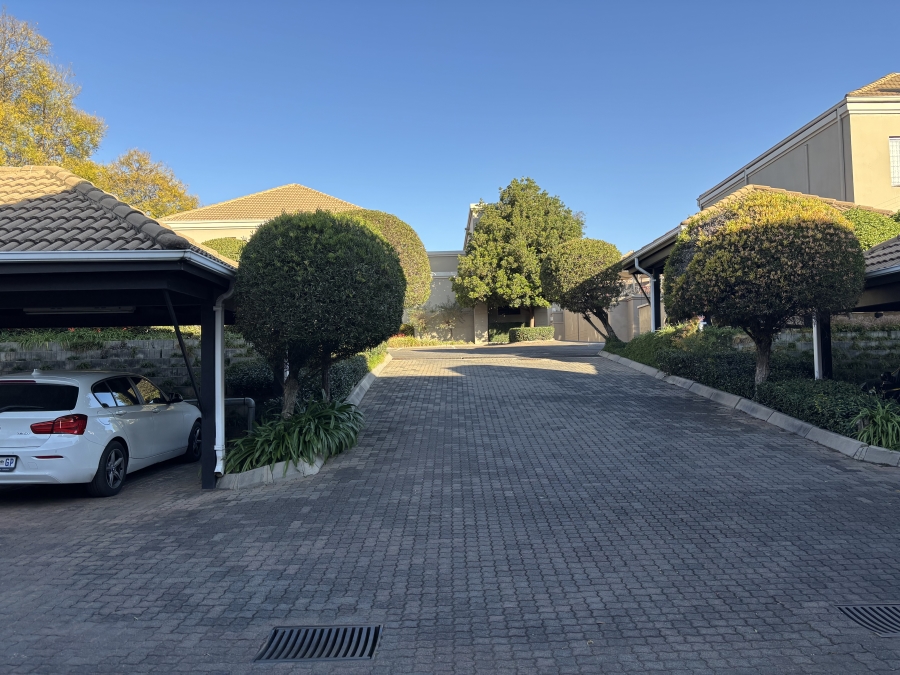 2 Bedroom Property for Sale in Waverley Gauteng