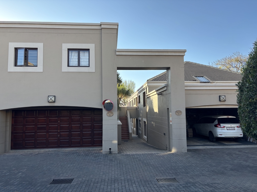 2 Bedroom Property for Sale in Waverley Gauteng