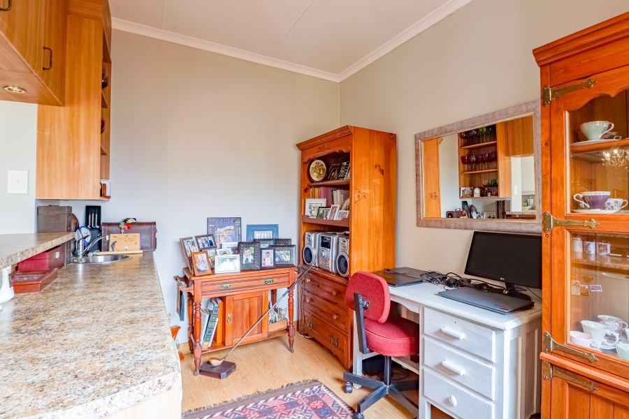 3 Bedroom Property for Sale in The Retreat Gauteng