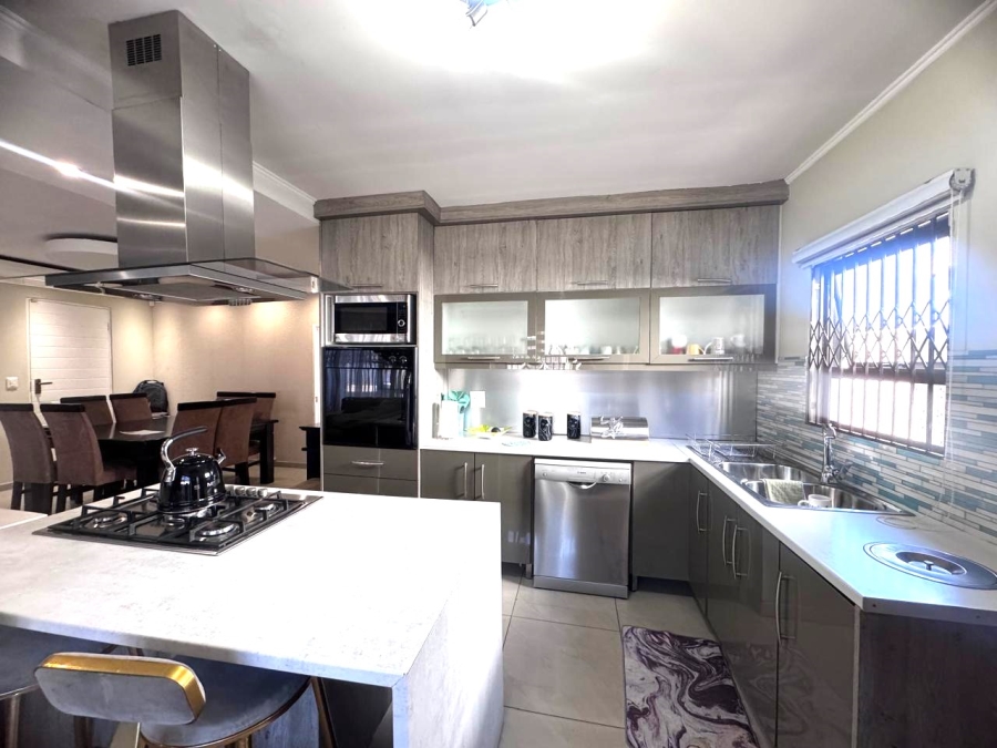 3 Bedroom Property for Sale in Roodekop Gauteng