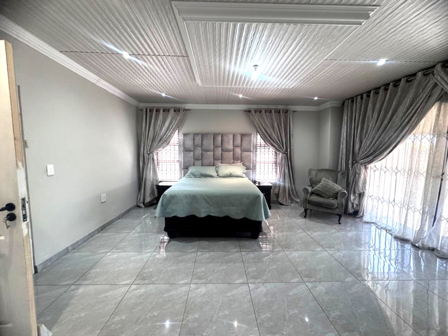 3 Bedroom Property for Sale in Roodekop Gauteng