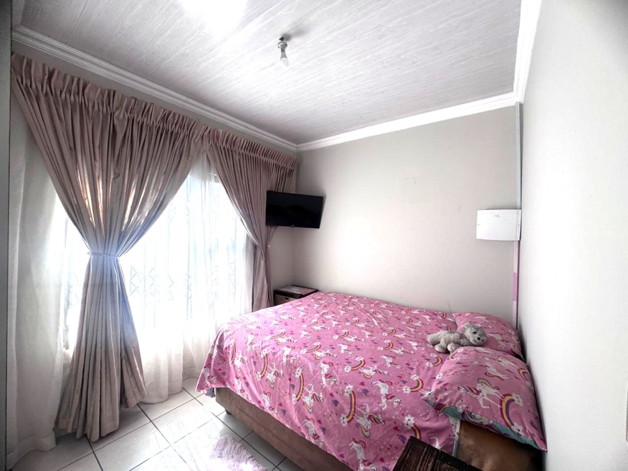 3 Bedroom Property for Sale in Roodekop Gauteng