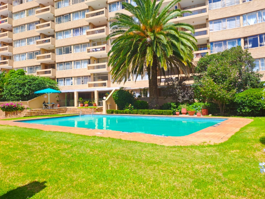 To Let 2 Bedroom Property for Rent in Parktown Gauteng