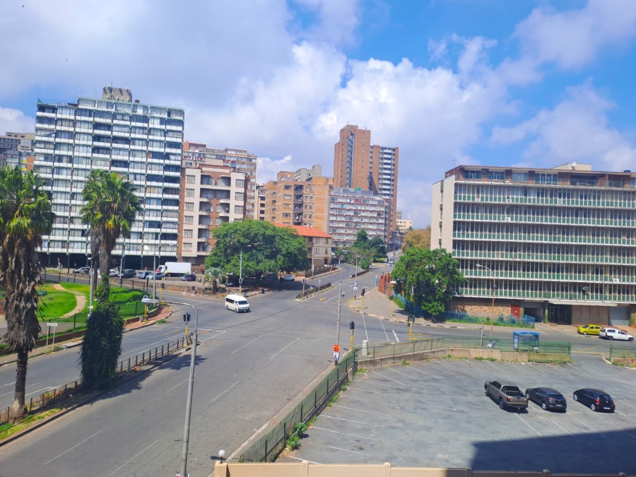 To Let 2 Bedroom Property for Rent in Parktown Gauteng