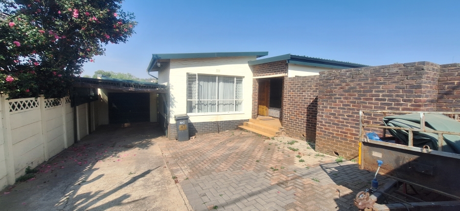3 Bedroom Property for Sale in Kenmare Gauteng