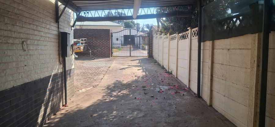 3 Bedroom Property for Sale in Kenmare Gauteng
