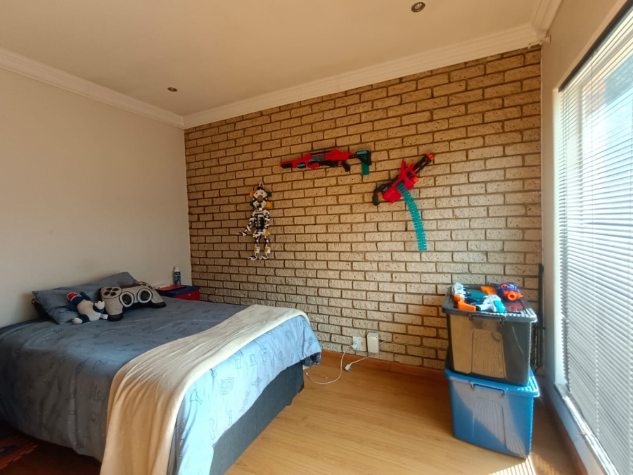 4 Bedroom Property for Sale in Vanderbijlpark SW 5 Gauteng