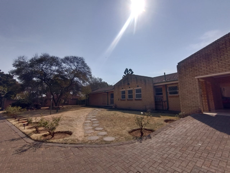 4 Bedroom Property for Sale in Vanderbijlpark SW 5 Gauteng