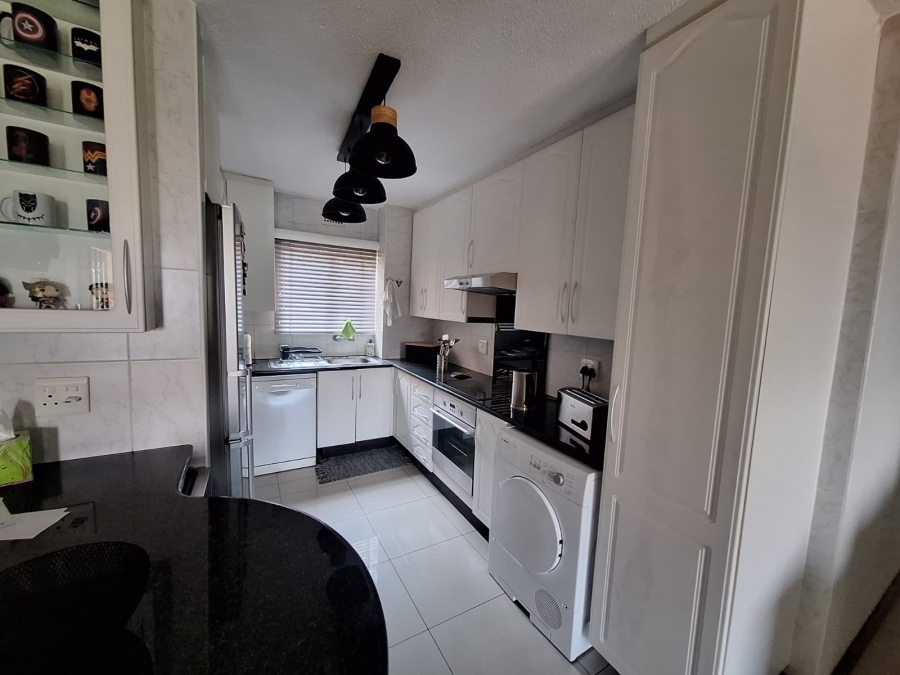 3 Bedroom Property for Sale in Primrose Hill Gauteng