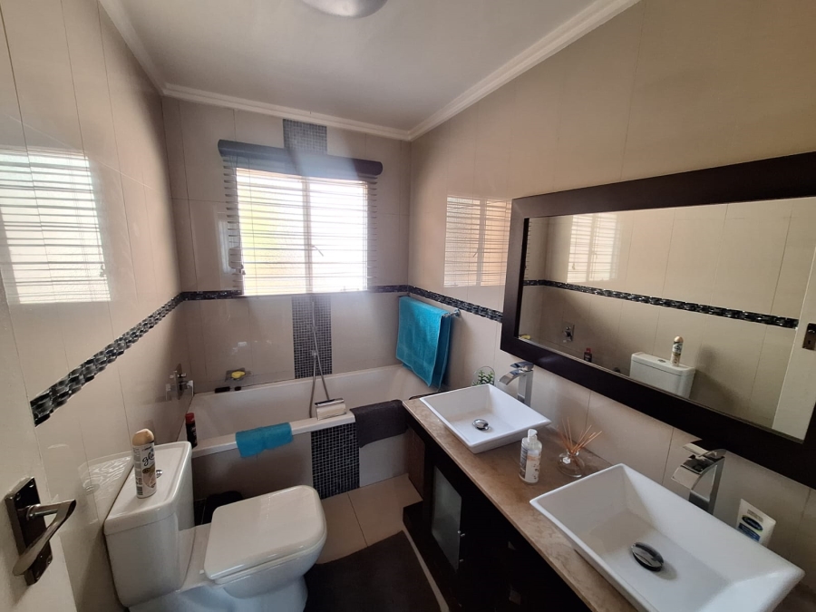 3 Bedroom Property for Sale in Primrose Hill Gauteng