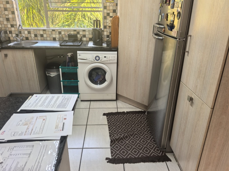 2 Bedroom Property for Sale in Weltevreden Park Gauteng