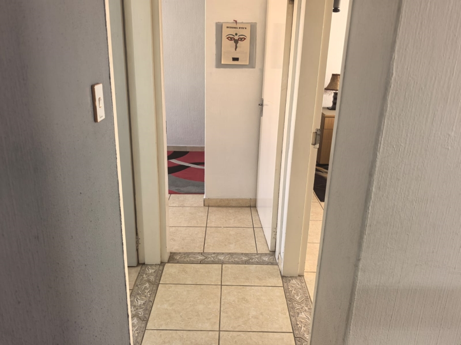 2 Bedroom Property for Sale in Weltevreden Park Gauteng