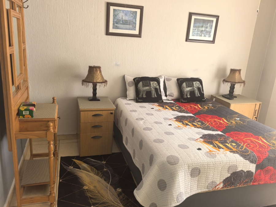 2 Bedroom Property for Sale in Weltevreden Park Gauteng